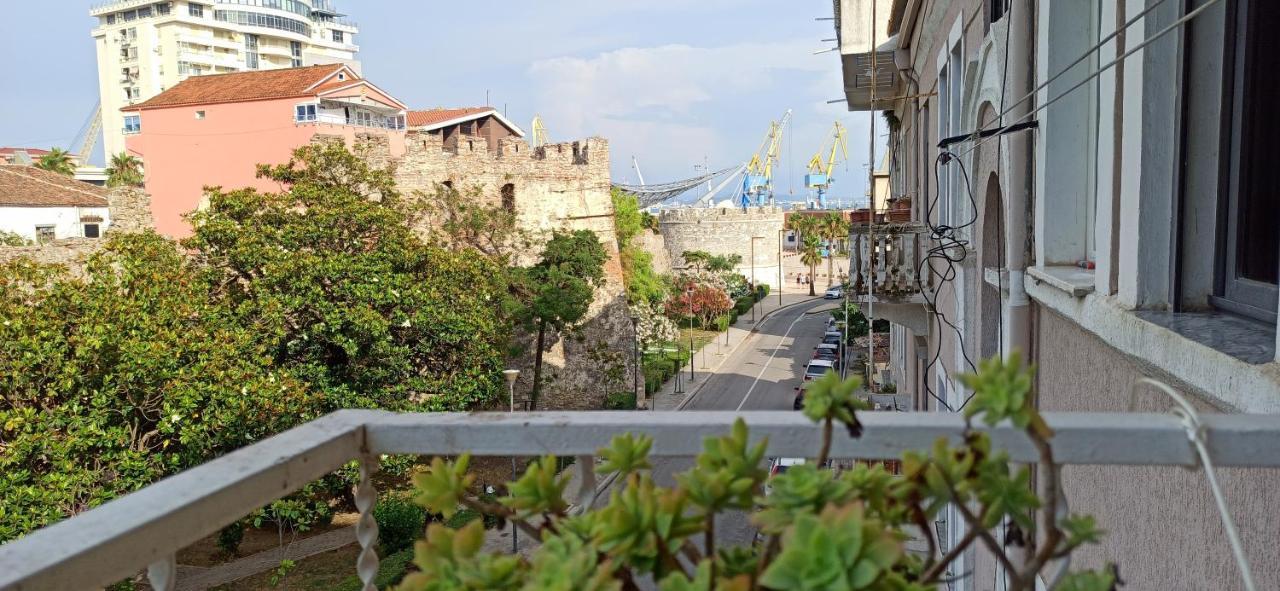Lukas Apartament Vollga Durrës Exterior foto